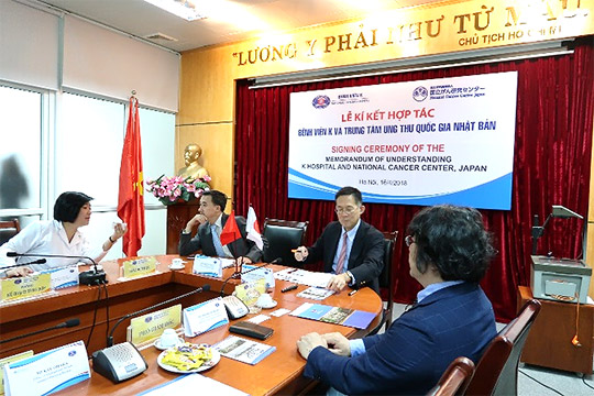 ベトナム国立がんセンターと協力の覚書締結の写真2
